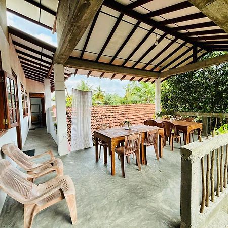 Sanithu Homestay And Villa Galle Exterior foto