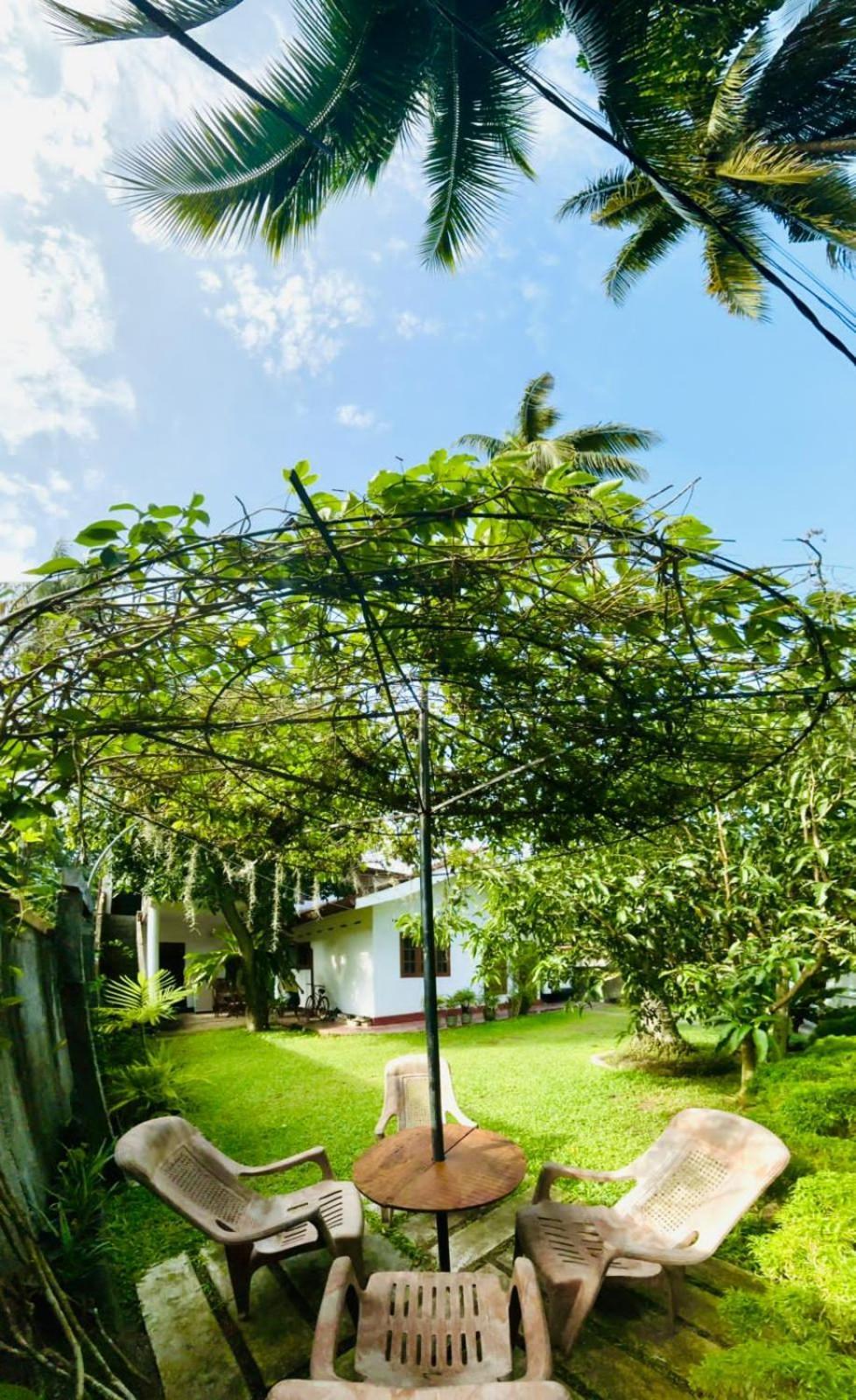 Sanithu Homestay And Villa Galle Exterior foto